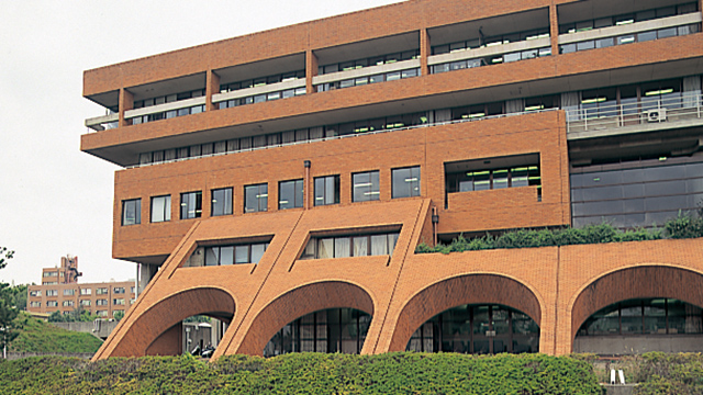 大阪大学